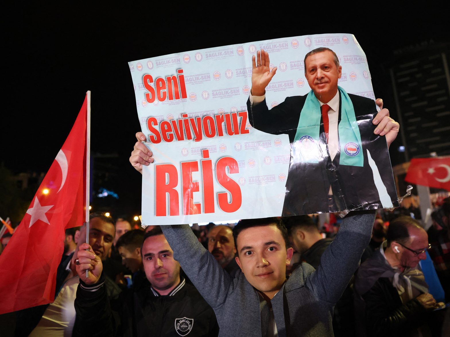 Erdogan Defies Expectations as Turkish Election Enters Run-Off