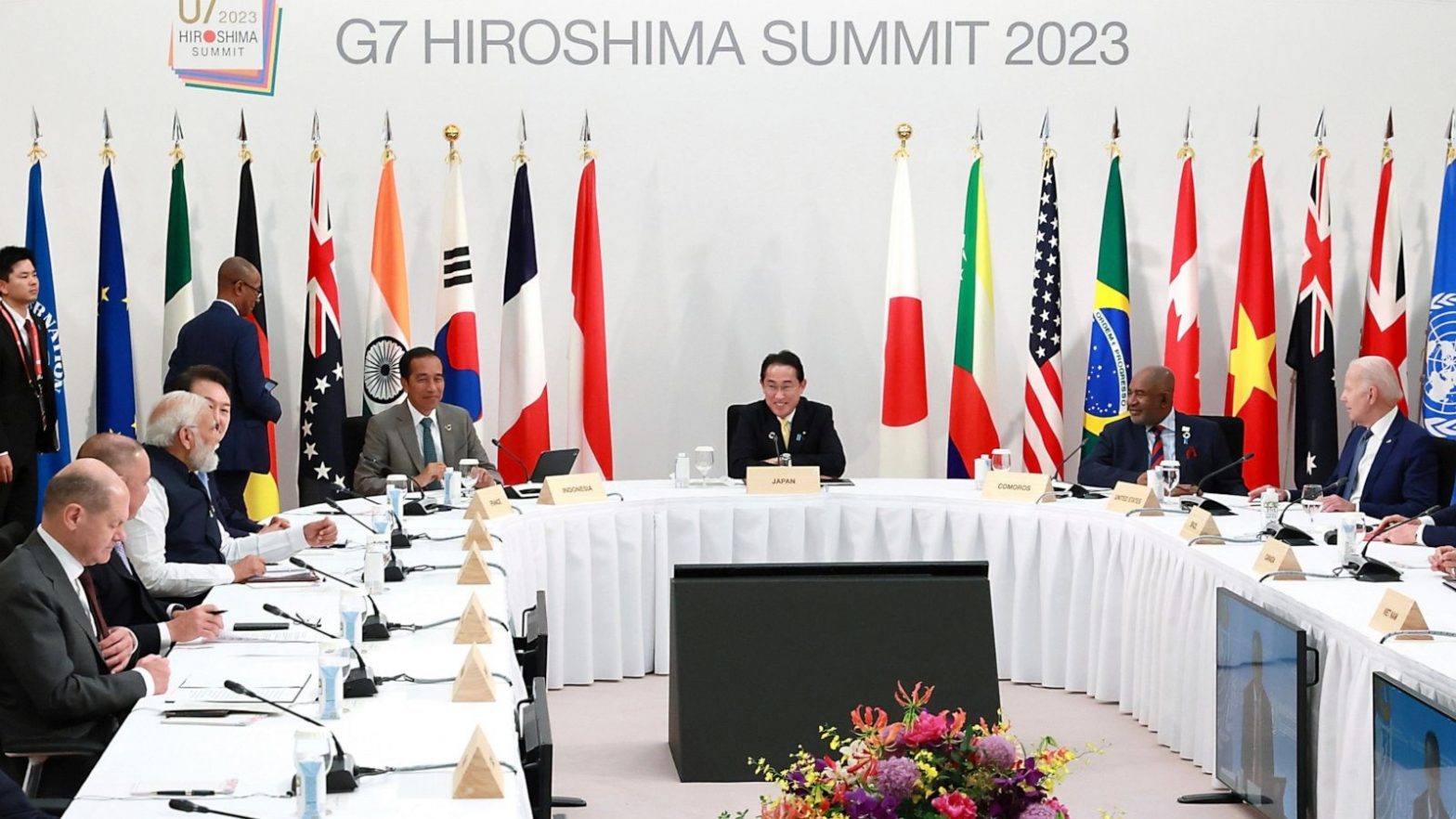 G7 Leaders Rally Support for Ukraine, Call on China to Pressure Russia to Withdraw Troops