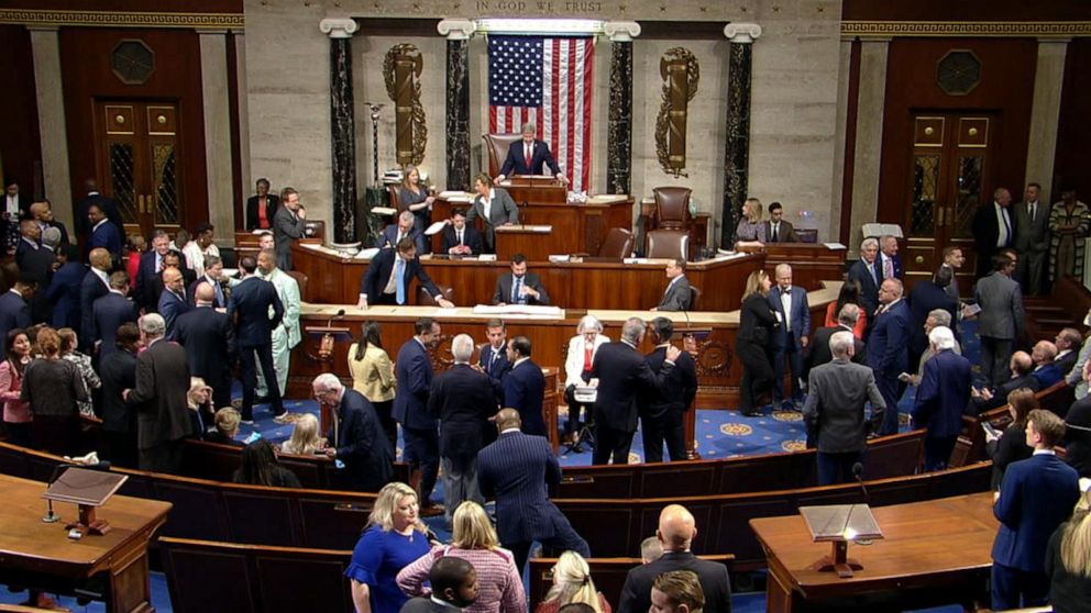 US Senate Passes Bill to Suspend Debt Limit, Averting Default